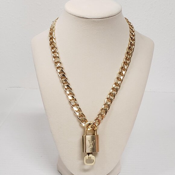 Louis Vuitton Lock & Key Gold with Unbranded Cuban Style Gold Plated Chain - Picture 1 of 8